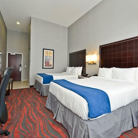 Holiday Inn Express & Suites Utica By Ihg Ruang foto